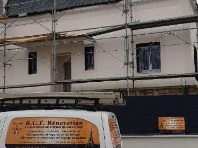 Rénovation complète toiture et façade avec une pose de toiture en ardoise. - 